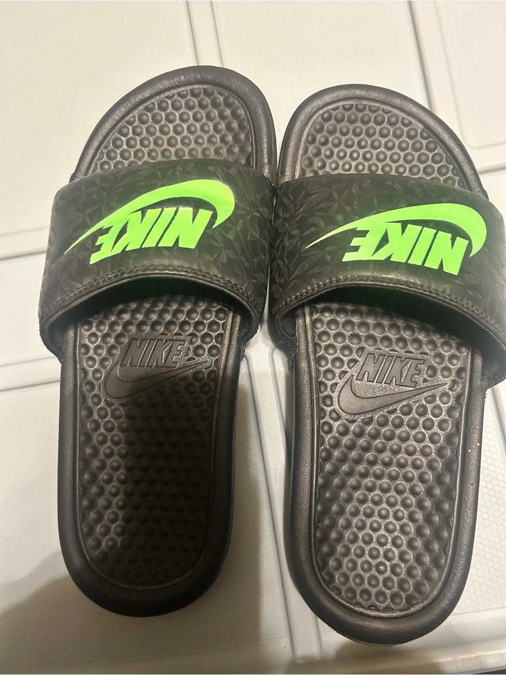 Men’s Nike slides size 5
